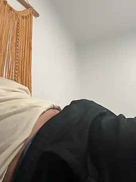 Snapshot of Damian1_ST chatting on February 18, 2026, 3:13 am Damian1 ST online show from February 18, 2026, 3:13 am