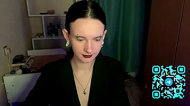 Snapshot of MabelDefina chatting on April 18, 2026, 1:04 pm MabelDefina online show from April 18, 2026, 1:04 pm