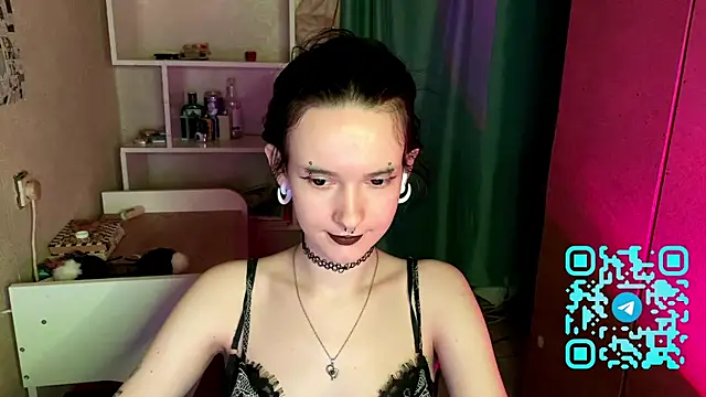 Snapshot of MabelDefina chatting on April 26, 2026, 11:41 am MabelDefina online show from April 26, 2026, 11:41 am