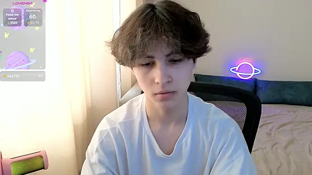  LukaHayes  online show from April 14, 2026, 1:28 pm