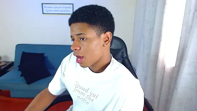 liiam3 online show from March 28, 2026, 8:52 pm