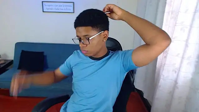 liiam3 online show from March 30, 2026, 10:00 pm