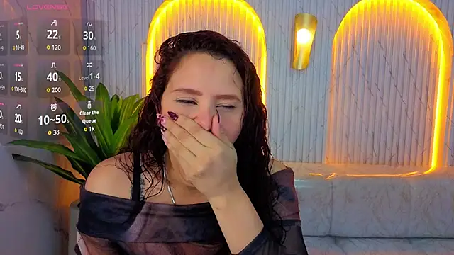 Natasha  tp online show from May 25, 2026, 12:44 pm