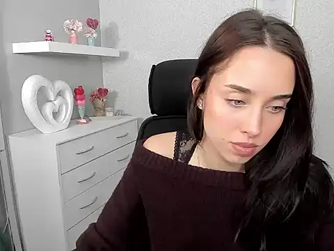 AdeleSolo online show from March 31, 2026, 5:52 am