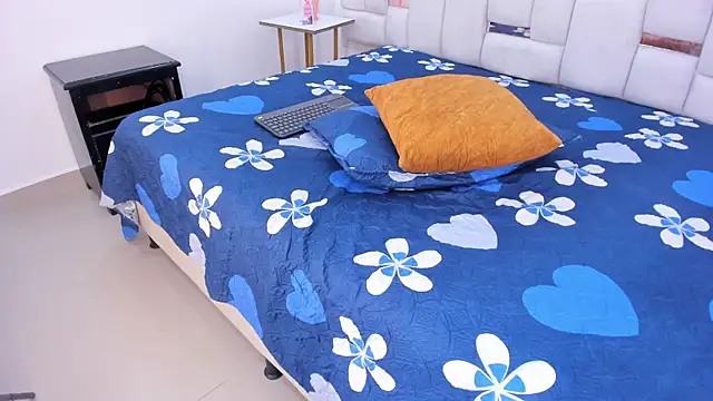 Snapshot of Zoe__smiith chatting on February 28, 2026, 4:13 am Zoe smiith online show from February 28, 2026, 4:13 am