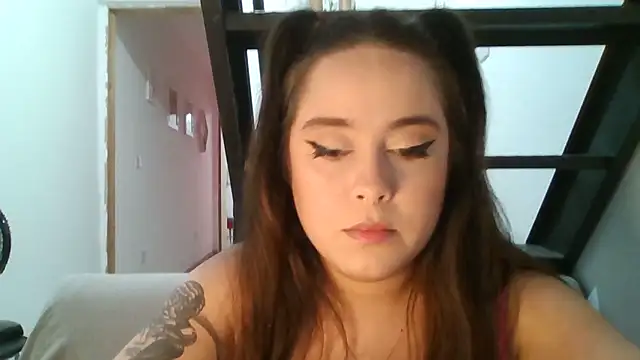 PutaYasmim online show from April 21, 2026, 12:34 am