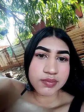 Julianiss online show from March 1, 2026, 6:32 pm