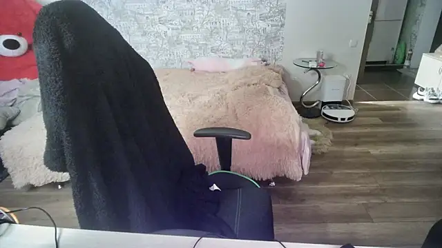 SlankyMic online show from April 1, 2026, 1:50 am