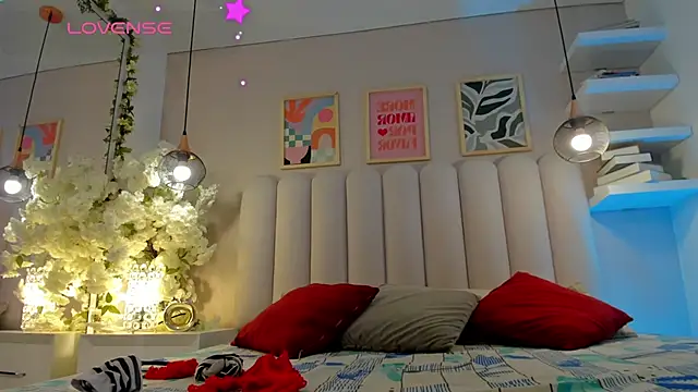 Snapshot of Mia_Bailey_ chatting on April 23, 2026, 3:19 am Mia Bailey online show from April 23, 2026, 3:19 am