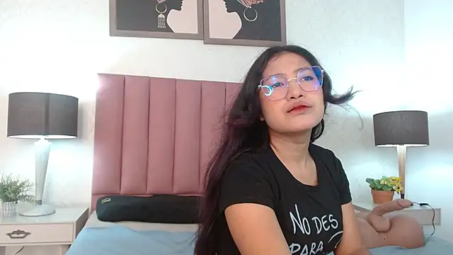 SweetMilie gh online show from April 17, 2026, 3:09 am