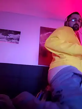 Snapshot of LargeLith chatting on February 26, 2026, 12:31 am LargeLith online show from February 26, 2026, 12:31 am