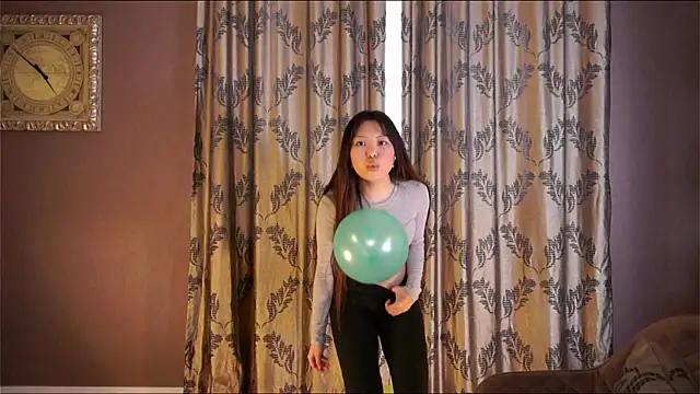 Snapshot of ManaMarana chatting on February 27, 2026, 11:43 am ManaMarana online show from February 27, 2026, 11:43 am