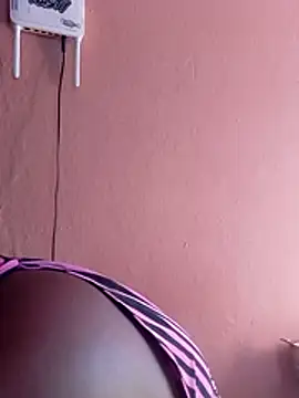 Snapshot of indianstrawberrylips4u chatting on February 25, 2026, 6:23 am indianstrawberrylips4u online show from February 25, 2026, 6:23 am