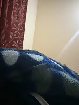 youngboywithcurvymilf online show from February 27, 2026, 1:11 pm