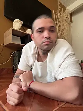 Simone026 online show from February 25, 2026, 10:52 pm