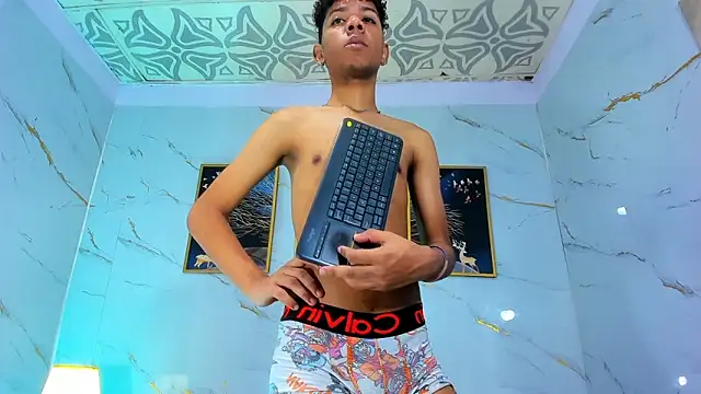 Spicy guys online show from May 11, 2026, 2:45 pm