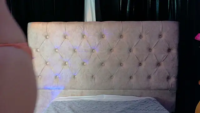 Snapshot of AmyKiss_ chatting on March 4, 2026, 1:50 pm AmyKiss online show from March 4, 2026, 1:50 pm