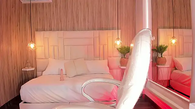 Snapshot of IvyRous chatting on February 26, 2026, 4:11 am IvyRous online show from February 26, 2026, 4:11 am