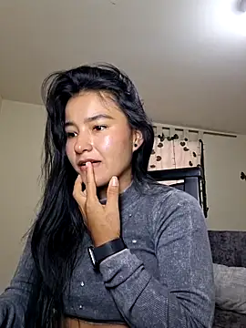 Miiia a online show from February 19, 2026, 7:43 pm