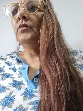Noemipopi online show from July 1, 2026, 12:07 pm