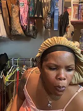 xo cashmeree online show from February 18, 2026, 12:06 am