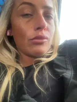 ScarlettGold  online show from April 9, 2026, 10:42 am