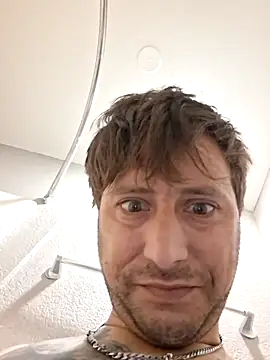 Snapshot of MrDaddyBlase89 chatting on March 4, 2026, 1:44 am MrDaddyBlase89 online show from March 4, 2026, 1:44 am