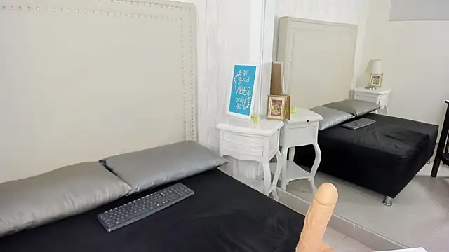 Snapshot of FernandaAvilax chatting on May 27, 2026, 1:57 am FernandaAvilax online show from May 27, 2026, 1:57 am