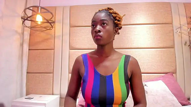 DulceOrtiz online show from February 27, 2026, 11:43 am