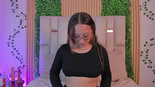 Snapshot of Kitty_Milk_nm chatting on April 16, 2026, 4:41 pm Kitty Milk nm online show from April 16, 2026, 4:41 pm