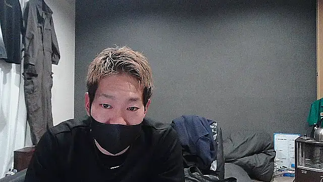 Snapshot of ryuaaaaa chatting on March 4, 2026, 5:30 pm ryuaaaaa online show from March 4, 2026, 5:30 pm