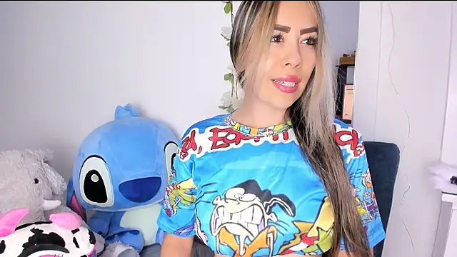 Snapshot of Ariana-Cobos chatting on July 9, 2026, 9:30 pm Ariana-Cobos online show from July 9, 2026, 9:30 pm
