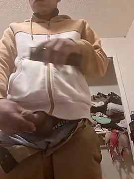 gueboloco2626 online show from March 16, 2026, 12:09 pm