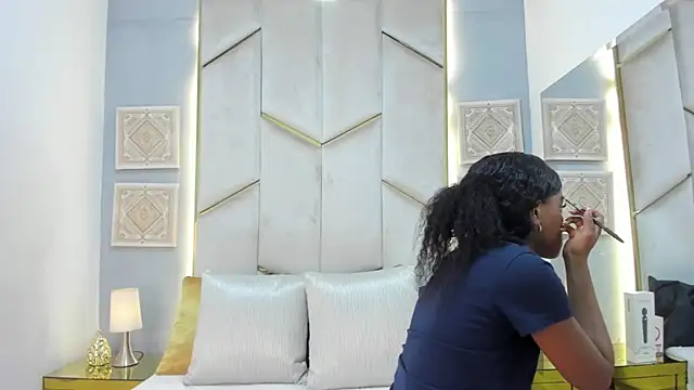 Snapshot of KarinaaCoxx chatting on March 28, 2026, 12:16 pm KarinaaCoxx online show from March 28, 2026, 12:16 pm