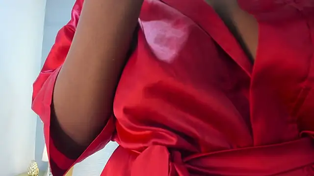 Snapshot of KarinaaCoxx chatting on April 9, 2026, 12:43 pm KarinaaCoxx online show from April 9, 2026, 12:43 pm