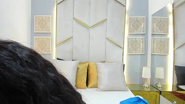 Snapshot of KarinaaCoxx chatting on April 11, 2026, 12:53 pm KarinaaCoxx online show from April 11, 2026, 12:53 pm