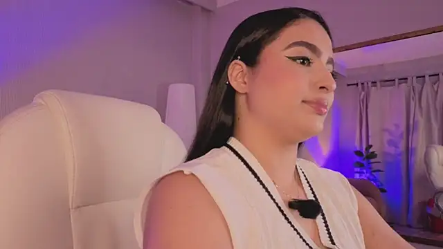 Stephany Harlot online show from March 1, 2026, 10:45 pm