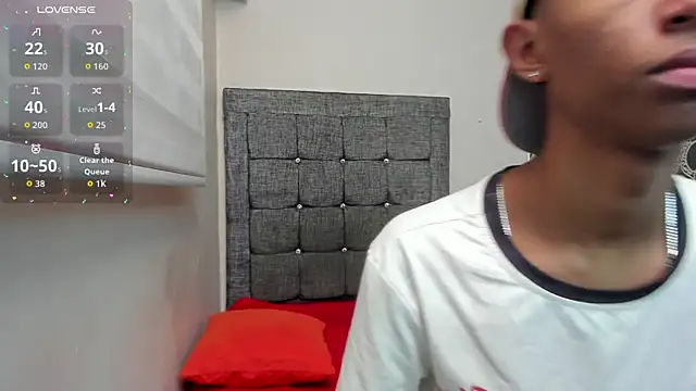 Little Twink19x online show from March 7, 2026, 7:11 pm