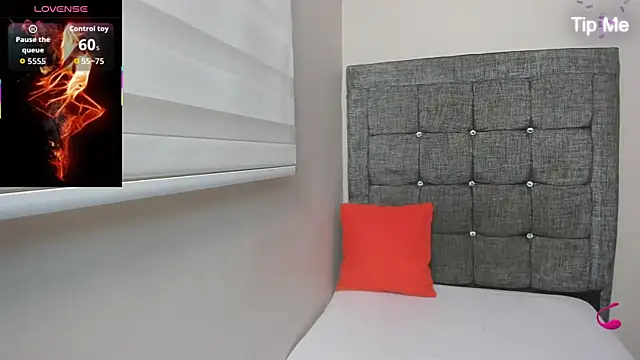 Little Twink19x online show from March 26, 2026, 7:19 pm