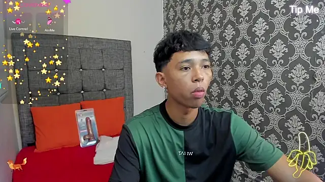 Little Twink19x online show from June 17, 2026, 7:59 pm