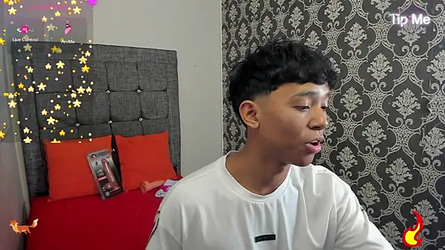 Little Twink19x online show from June 19, 2026, 7:50 pm