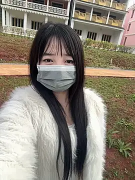 zhuendong000001 online show from March 13, 2026, 10:22 am