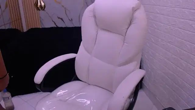 velvet o online show from February 28, 2026, 4:24 am