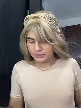 Emma Paez online show from March 30, 2026, 1:39 am