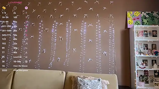 SoraCat online show from February 19, 2026, 9:49 am