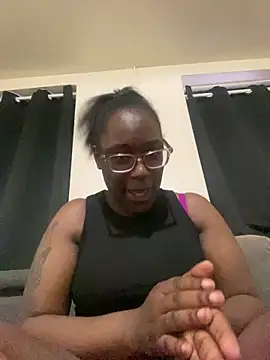 Sinfulwaterfalls online show from May 28, 2026, 12:13 pm