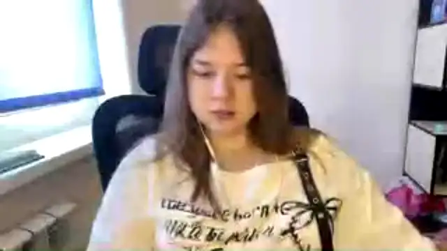 Snapshot of TomikoPfau chatting on March 15, 2026, 7:58 am TomikoPfau online show from March 15, 2026, 7:58 am