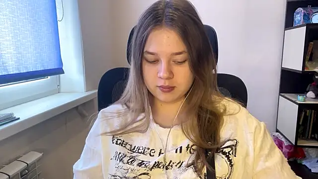 Snapshot of TomikoPfau chatting on March 23, 2026, 7:34 am TomikoPfau online show from March 23, 2026, 7:34 am