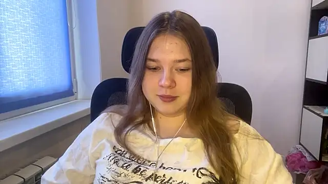 Snapshot of TomikoPfau chatting on March 29, 2026, 8:03 am TomikoPfau online show from March 29, 2026, 8:03 am