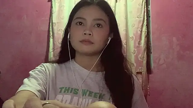 DessertFlower online show from April 18, 2026, 1:37 pm